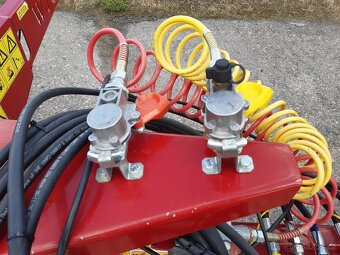 Nosič kontejnerů PORTÝR 9.7 - 8