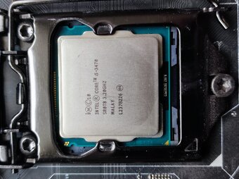 ASRock Z170 Extreme4 + SLI Bridge + Core i5 - 8