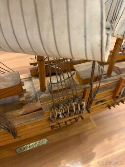 Model lodi endeavour - 8