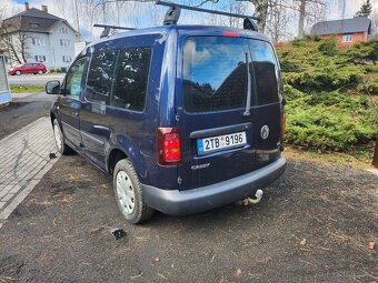 Volkswagen Caddy 1.6 TDI 75kw 5 míst tažné zařízení, hagusy - 8