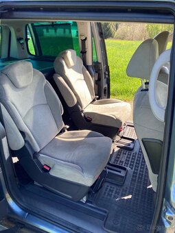 Citroen C8 - 8