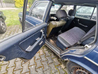 Mercedes S123 300D - 8