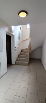 Prodej domu 237 m² s pozemkem 1 059 m² - 8