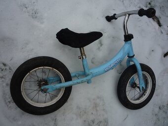 prodám čtyřkolová dětská kára, stará dětská šlapací tříkolka - 8