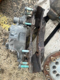 Třmen kotoučové brzdy A9604200501 a A9604200601 - 8