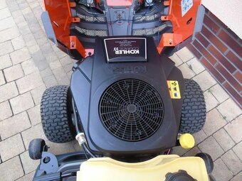 Zahradni traktor Husgvarna cth220 - 8