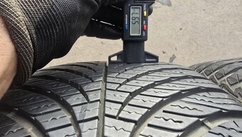 Celoroční pneu 225/45/17 Good Year - 8