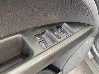 Seat Altea 1.6 TDi ,  77 kW nafta, 2013 - 8