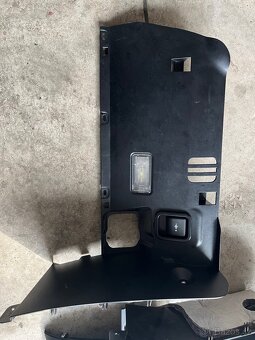 BMW e61 - interiérové části - 8