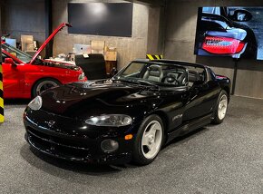 1994 Dodge Viper RT/10 - 8
