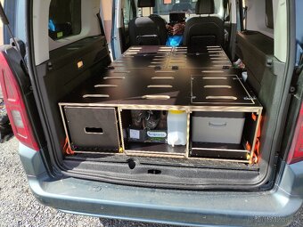 Kempinková vestavba Opel Combo - 8