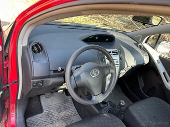 Toyota Yaris 1,0 VVT-i 51 KW r.v. 2008 . - 8