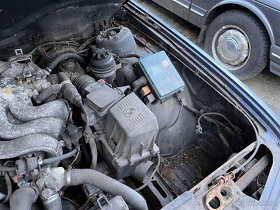 Nahradni dily BMW 524 td E28 dily s celeho vozu - 8