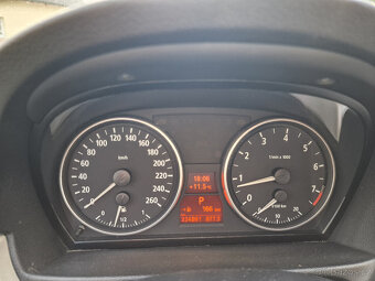 BMW 330xi E91 - 8