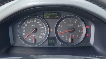 VOLVO C30 - 8