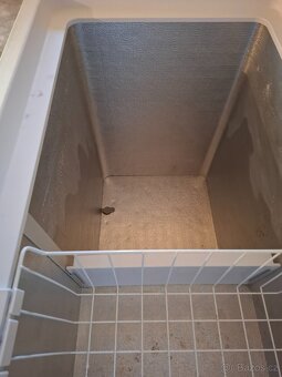 Pultový mrazák Whirlpool WHE 25352 F, objem 255 litrů - 8