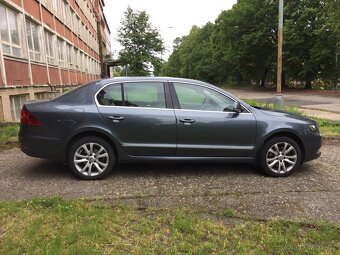 Škoda Superb 2, 4x4 r. 2014 najeto 130tis.km - doloženo - 8