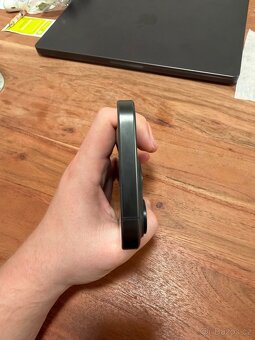 iPhone 15 Pro 128GB - 8