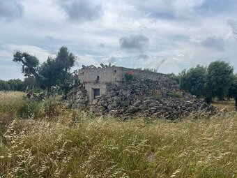 Prodám pozemek 12.000m2 8km od moře - 8