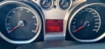 Ford Focus 2.5 ST - 8