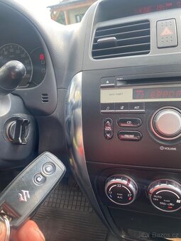 Suzuki SX4 Sedan 1.6i 79kw rv. 10/2008 - 8