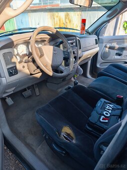 Dodge RAM 1500 5.7hemi - 8