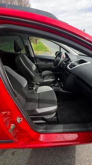 Peugeot 207 - 8