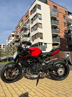 MV Agusta Brutale 800 Rosso, provoz od 07/2023 - 8