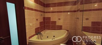 Nabízíme k prodeji luxusní byt 2+1 s garáží ve Valašském Mez - 8