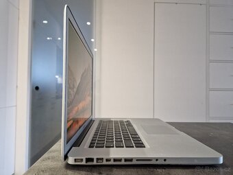 MacBook Pro 15" mid 2010 i5, 8GB, 250GB SSD - 8