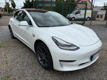 Tesla Model 3 - 8