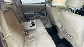 Mitsubishi Outlander 4x4 7miest - 8
