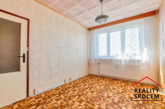 Pronájem družstevního bytu o velikosti 3+1+zasklená lodžie/6 - 8