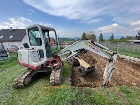 Takeuchi tb 135 - 8