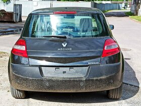 NÁHRADNÍ DÍLY - RENAULT MEGANE 1,9 dCi 96KW, barva NV676 - 8