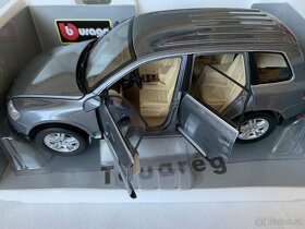 Model Bburago 1/18 Volkswagen Touareg limitovaná edice VW - 8
