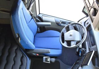 Volvo Tahač návěsu FH 500 Aero - 8