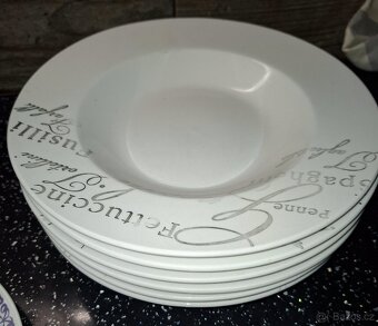 talíře - 8