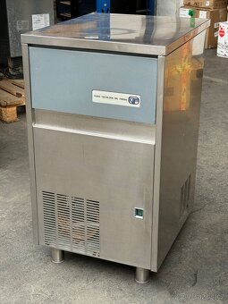 Výrobník ledu Brema CB 249 A. Záruka - 8