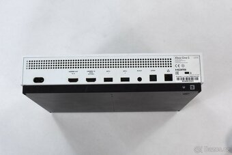 Microsoft Xbox One S 1TB - 8