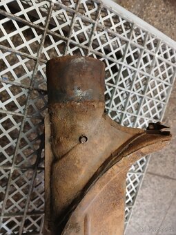 VW KDF 82 Kubelwagen Motorový plech - 8