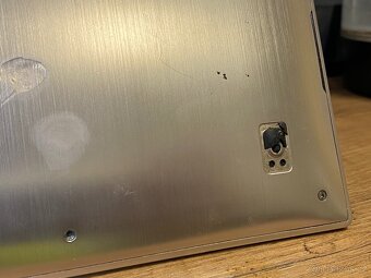 Asus ultrabook UX21E kovový - 8