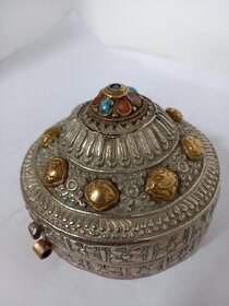 Starožitné stříbrné dózy na betel. - 8