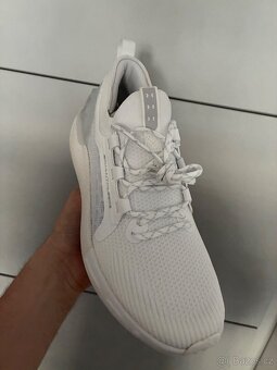 Under Armour Hovr Phantom 3 SE boty - 8