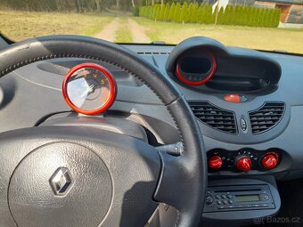 Twingo R.V 2010 PLNÝ SERVIS.Klimatizace.NEHAVAROVANÉ 2xklíč - 8