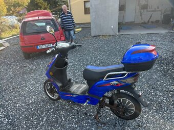 Prodám Elektrický skútr - 8