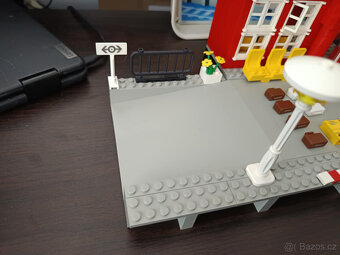 LEGO Train 9V Train Station +návod - 8