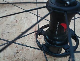 Zadní kolo Fulcrum Racing 5, 28" s kazetou Ultegra - 8