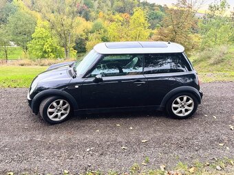 Mini COOPER 1.6/85kW, motokára s panoramou a muzikou - 8