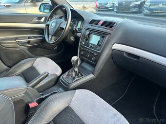 Škoda Octavia 2.0TFSi RS, MOC PĚKNÝ STAV - 8